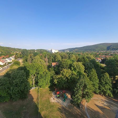 Hegyalja Apartman Miskolc Esterno foto
