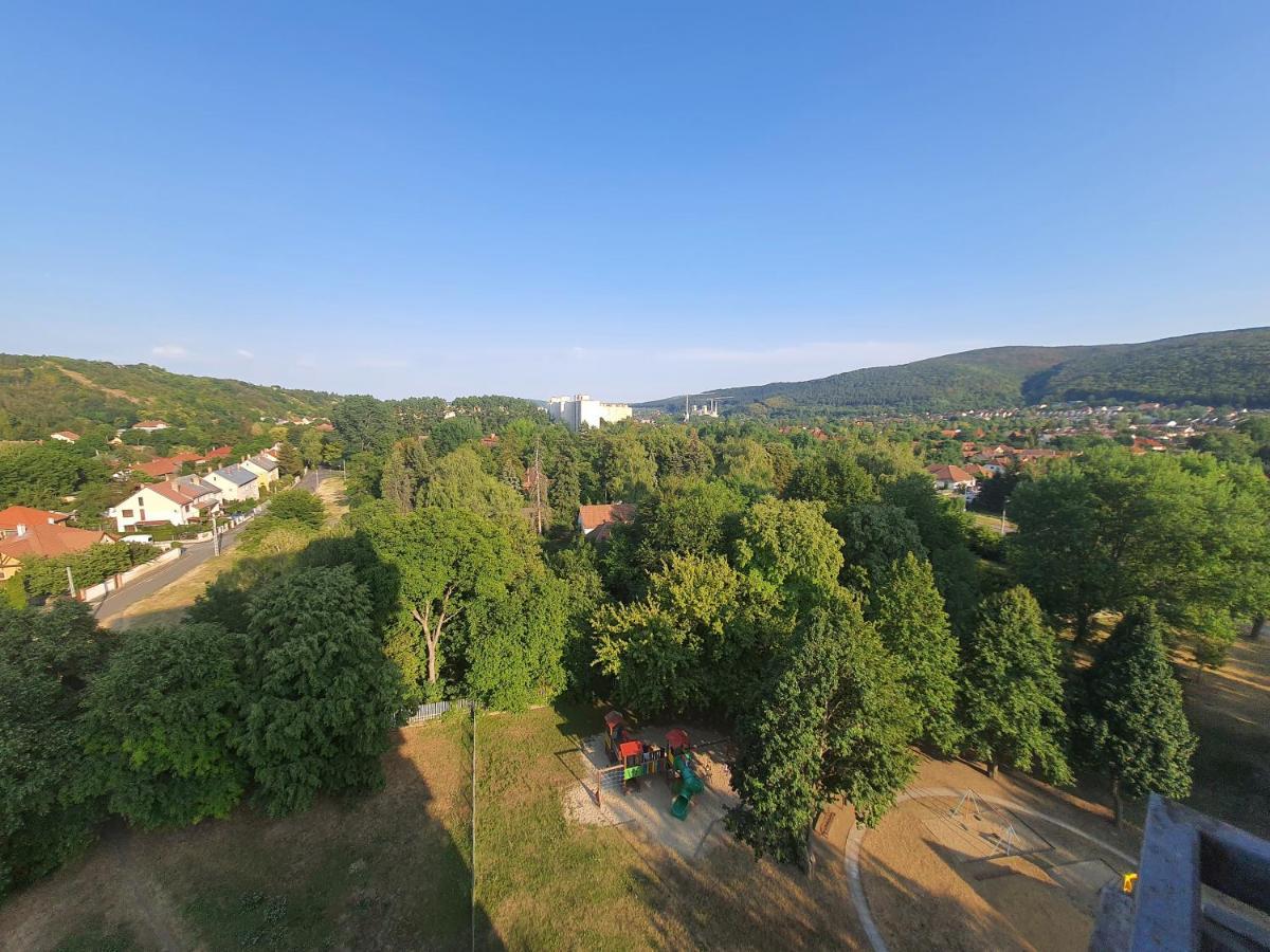 Hegyalja Apartman Miskolc Esterno foto